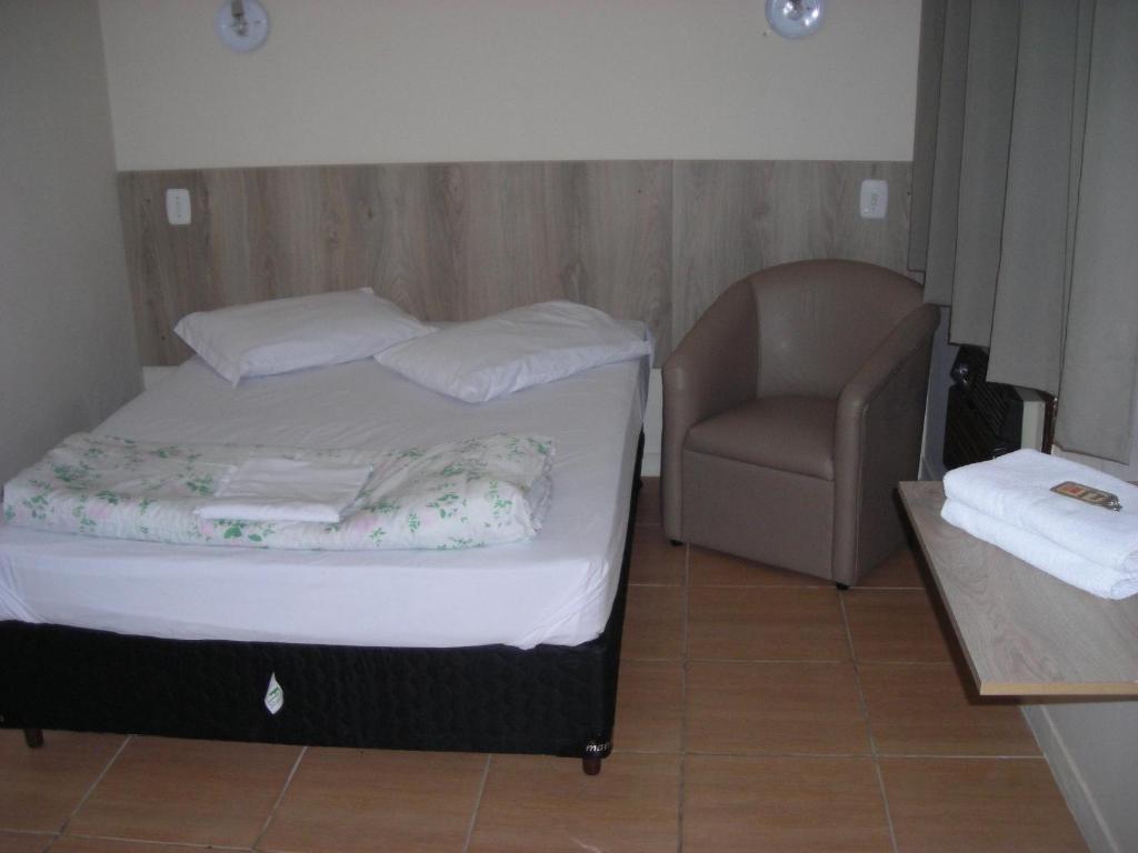 Hotel Alianca Porto Alegre Oda fotoğraf